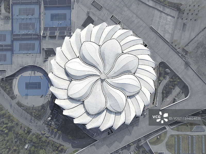 杭州奥体中心网球公园莲花建筑结构对称花朵花瓣航拍图城市自然运动会体育亚运会场馆图片素材