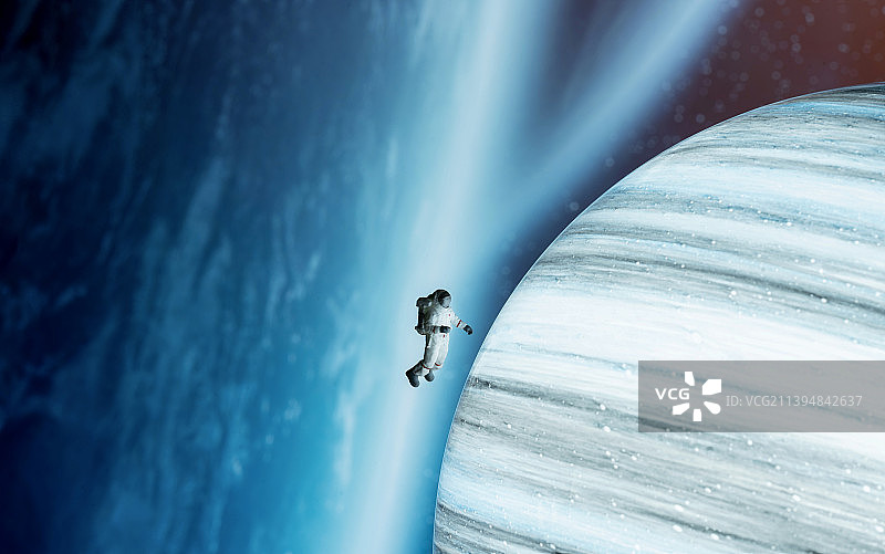 宇航员遨游外太空图片素材