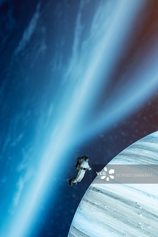 宇航员遨游外太空图片素材