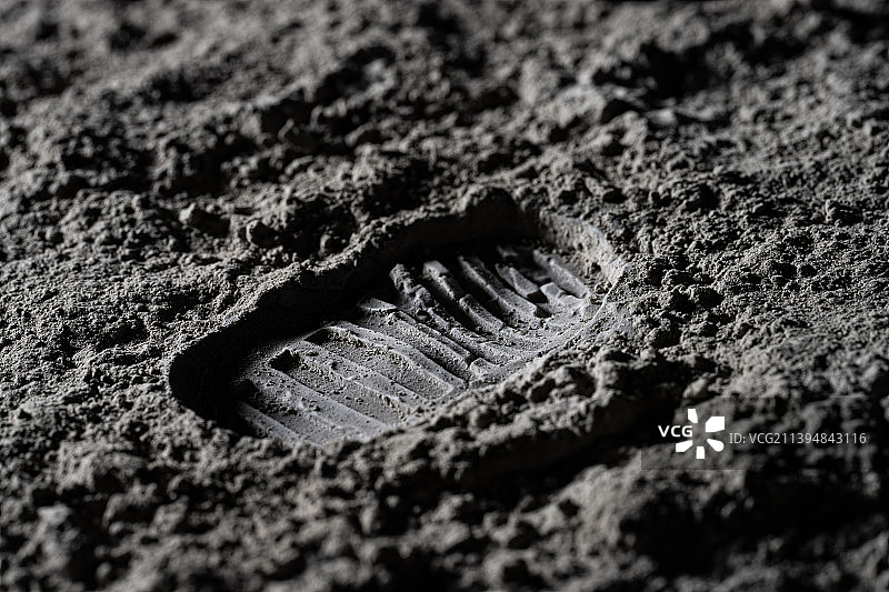 月球上的足迹图片素材