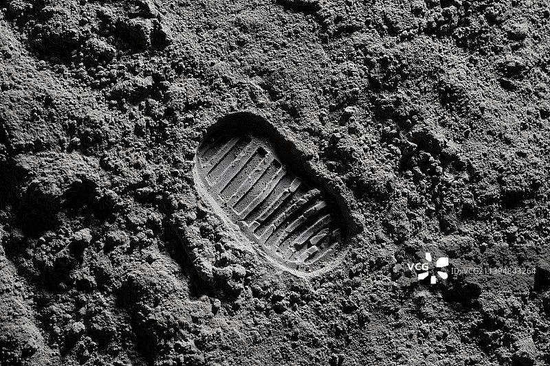 月球上的足迹图片素材