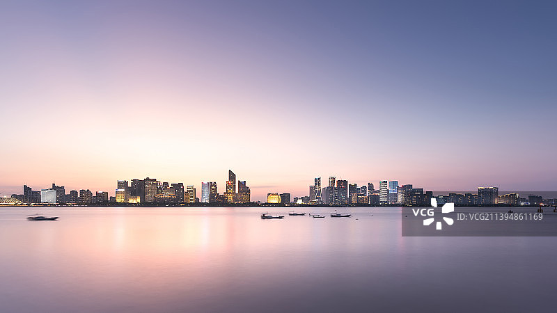 杭州钱江新城城市天际线夜景图片素材