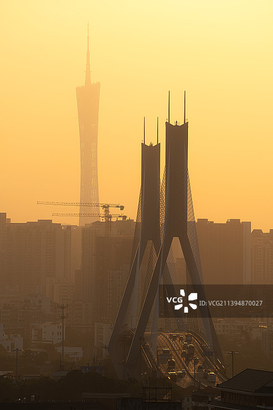 广州塔与鹤洞大桥日出图片素材