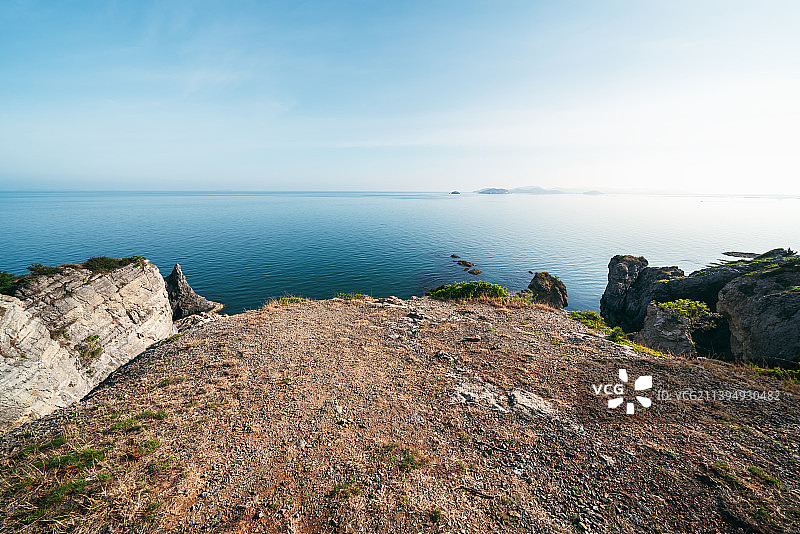 海边悬崖上的平顶图片素材