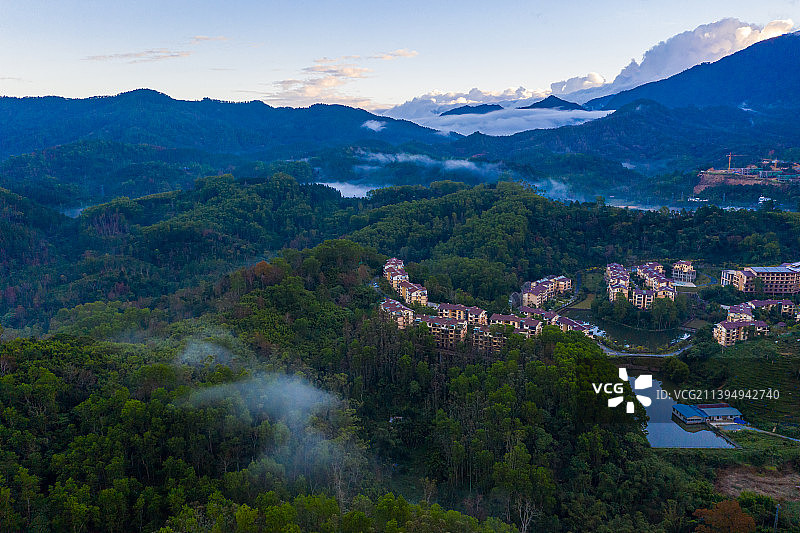 五指山晨雾图片素材