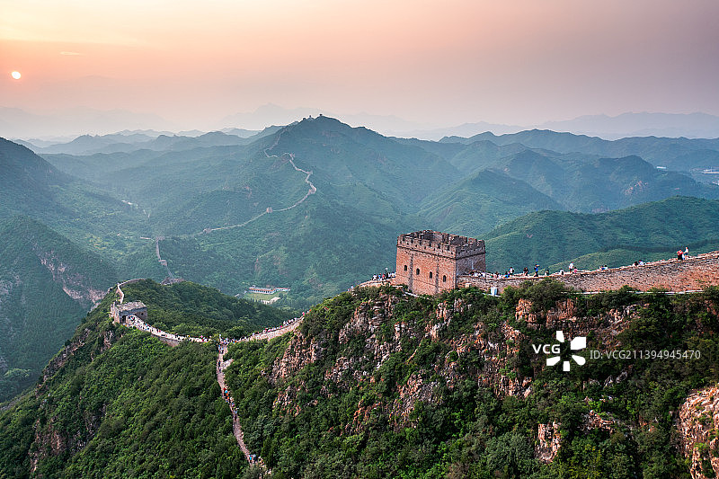 北京市密云区古北水镇司马台长城落日图片素材