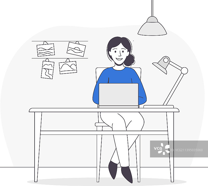 年轻女子居家远程自由职业图片素材