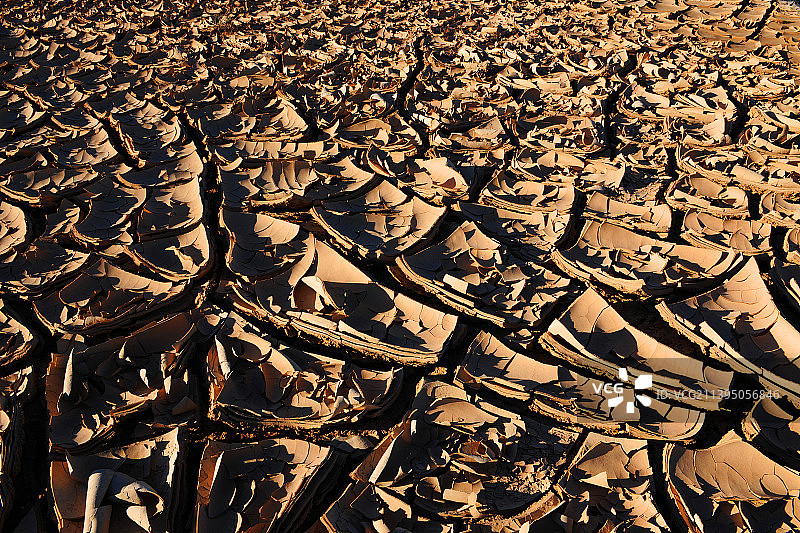 内蒙古，阿拉善，干渴的大地。图片素材