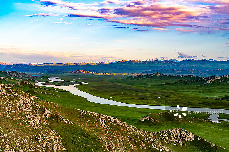 中国新疆巴音郭楞巴音布鲁克大草原开都河图片素材