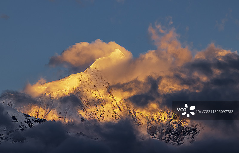 《神山卡瓦格博》图片素材