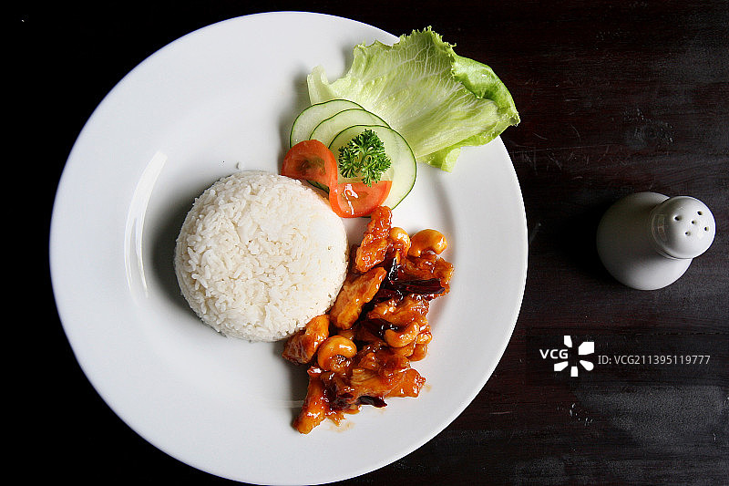 印度尼西亚的盘装食物俯视图图片素材