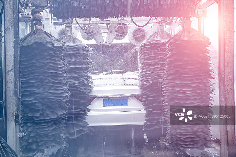 自动清洗汽车机器内部图片素材