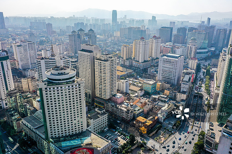航拍云南昆明盘龙区城市建筑群 城市天际线图片素材