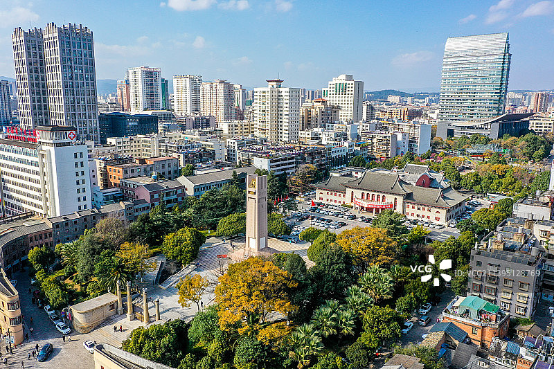 航拍云南昆明抗战胜利堂 云南人民英雄纪念碑 昆明胜利广场图片素材