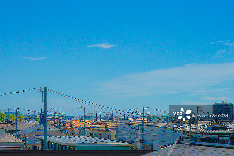 多摩地区的住宅区和蓝天图片素材