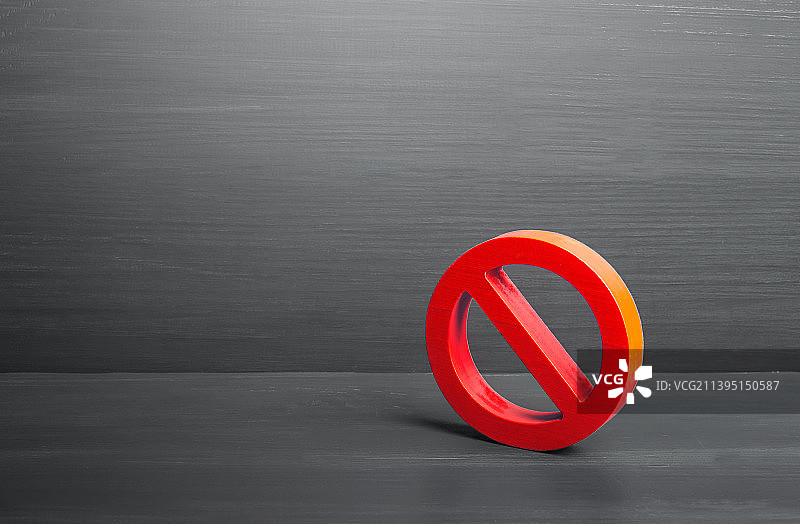 红色桌牌特写图片素材