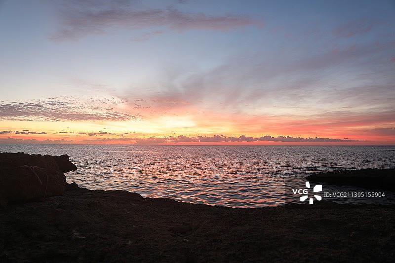 日落时分利比亚图卜鲁格的壮丽海景图片素材