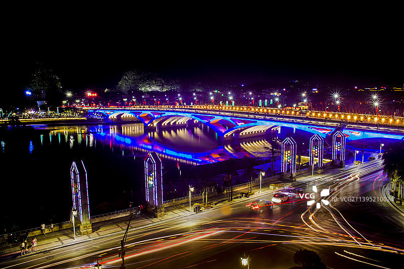 广西桂林解放桥城市夜景图片素材