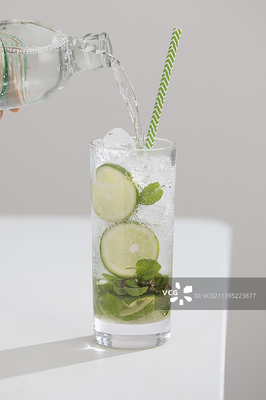 柠檬薄荷汽水|鸡尾酒莫吉托图片素材