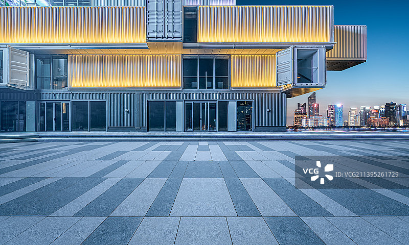 集装箱建筑广场夜景图片素材