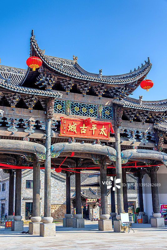中国安徽滁州全椒县太平古城雕花门楼图片素材