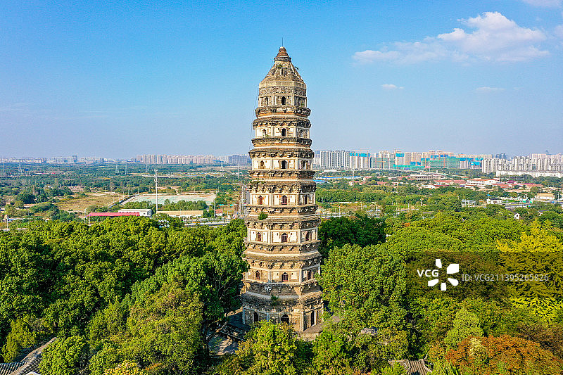 航拍江苏苏州虎丘山风景名胜区虎丘塔云岩寺塔图片素材