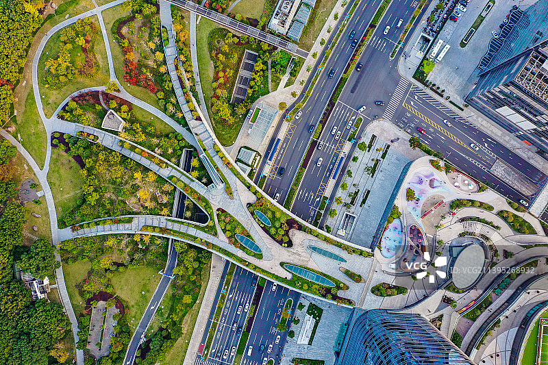 航拍江苏苏州星港街过街天桥 三维异形结构桥梁图片素材