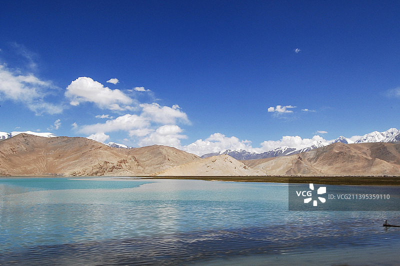 中国云南西藏风景图 滇藏线骑行 自行车旅行 湖泊 白塔 澜沧江 金沙江大拐弯  油菜花地 白马雪山图片素材