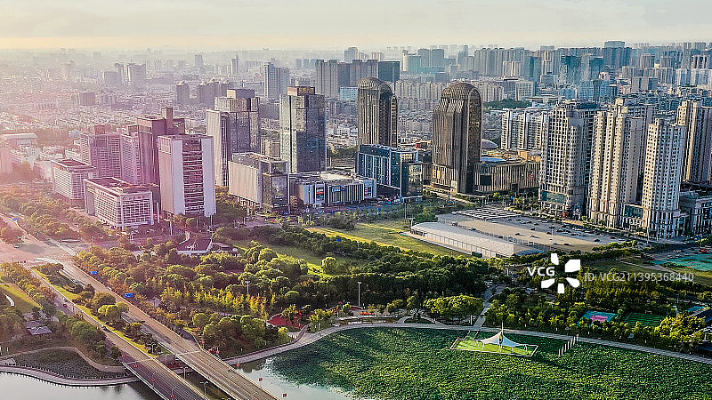 城市明月湖城市小角图片素材