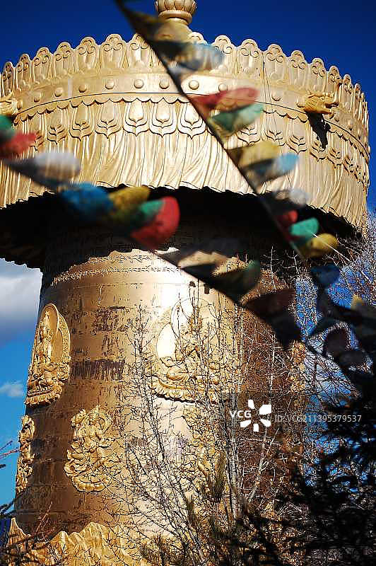 中国云南西藏旅游风景图 金碧辉煌 迪庆香格里    拉转经筒 雨崩 冰瀑神湖图片素材