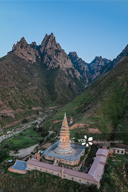 张家口阳原县鹫峰寺塔澎鹫寺塔航拍图图片素材