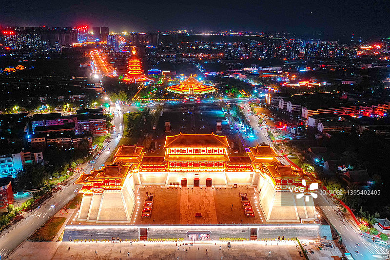 航拍河南洛阳隋唐洛阳城应天门遗址夜景灯光秀图片素材