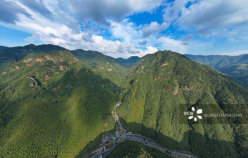 浙江湖州安吉县浙北大峡谷高视角图片素材