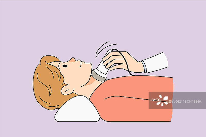 男病人进行甲状腺超声检查图片素材