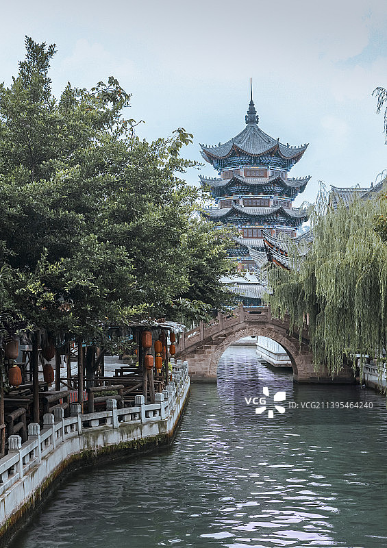 人类文明的发祥地云南楚雄彝族自治州楚雄市街景图片素材