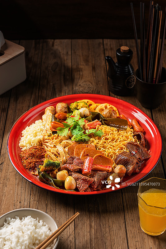 盘盘麻辣烫图片素材