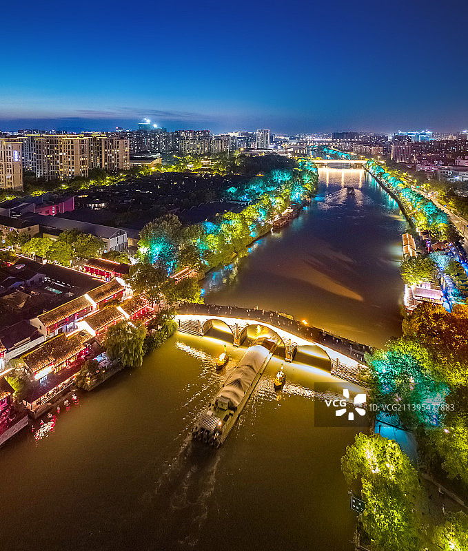 杭州京杭大运河上的拱宸桥图片素材