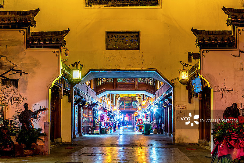中国安徽合肥庐州府城隍庙夜市图片素材