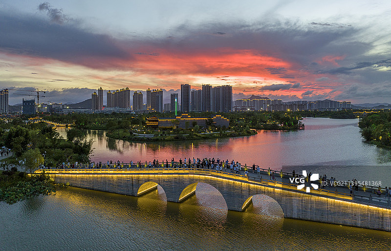 温岭九龙湖赏日落晚霞图片素材