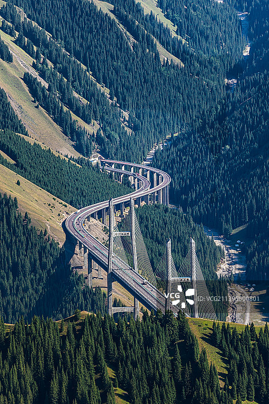 新疆果子沟大桥图片素材