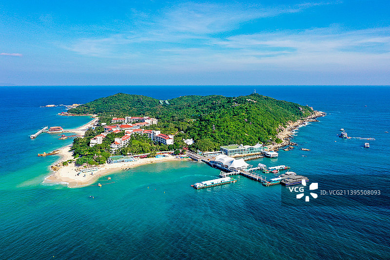 航拍海南三亚蜈支洲岛旅游区 海景度假区风光图片素材
