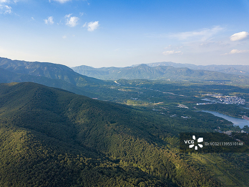 河南省登封嵩山夏天户外风光航拍图片素材