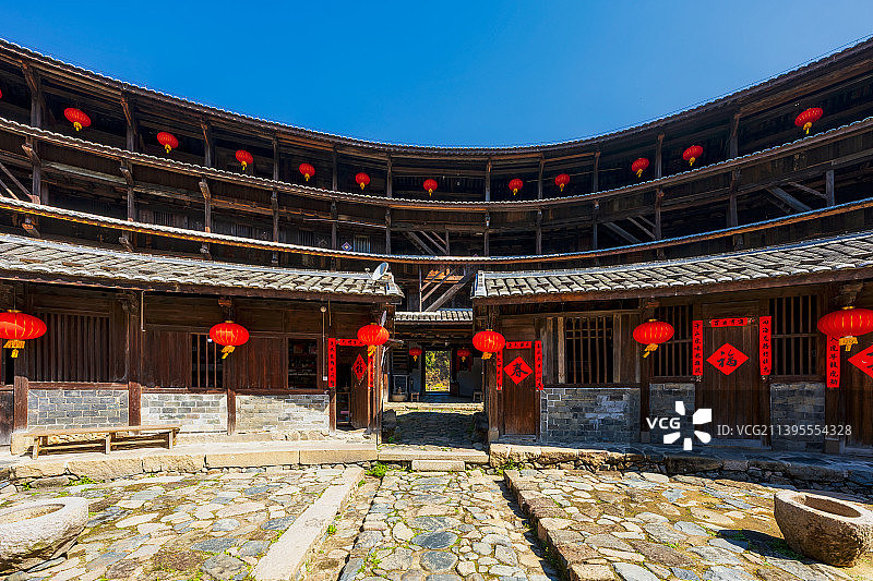 结构最特殊（72道楼梯）的圆土楼，福建省龙岩市永定下洋镇初溪土楼群——集庆楼图片素材