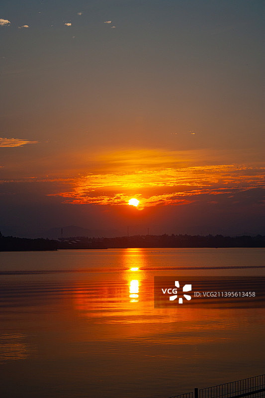 日影倒映图片素材