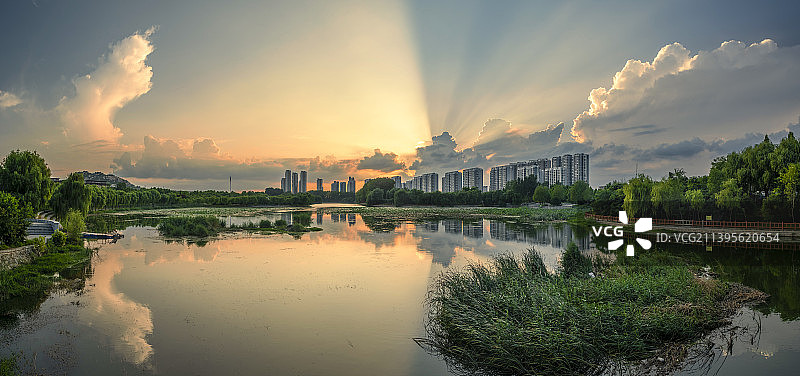 邹城唐王河霞光图片素材