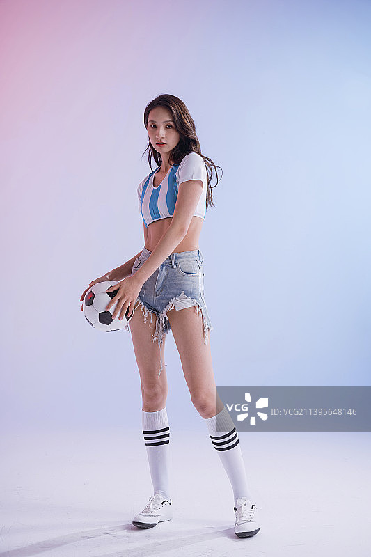 快乐的足球宝贝图片素材