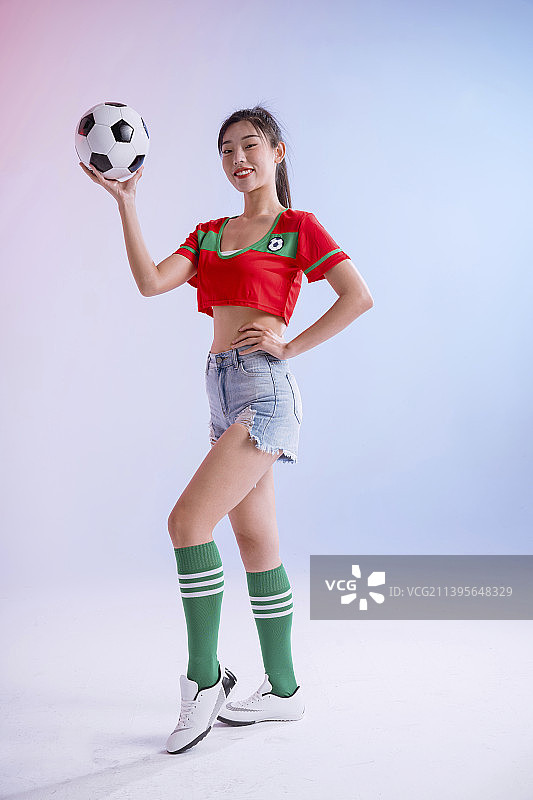 快乐的足球宝贝图片素材