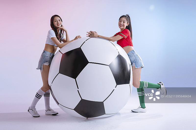 快乐的足球宝贝图片素材