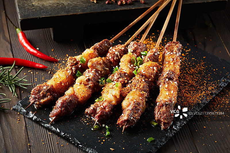 碳烤鲜羊肉串图片素材