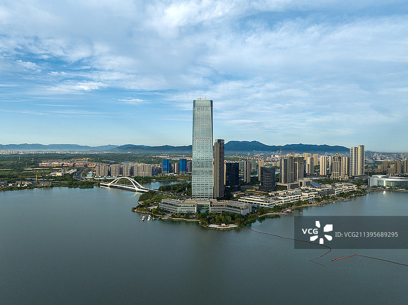江苏省宜兴市东氿湖陶都半岛酒店航拍风光图片素材